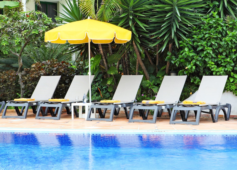 H10 Tenerife Playa — Swimming pool in Puerto de la Cruz, Canary Islands
