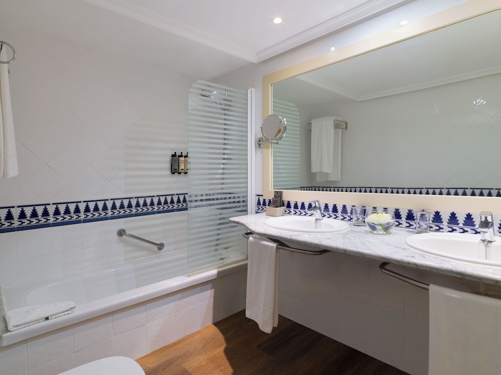 H10 Tenerife Playa — Hotel rooms in Puerto de la Cruz, Canary Islands