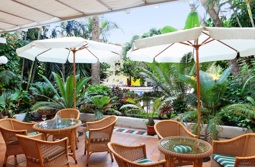 H10 Tenerife Playa — Restaurant & bars in Puerto de la Cruz, Canary Islands