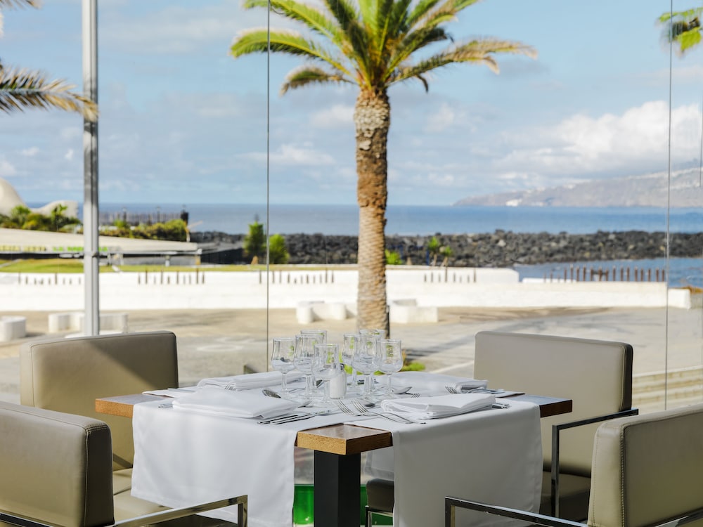 H10 Tenerife Playa — Restaurant & bars in Puerto de la Cruz, Canary Islands