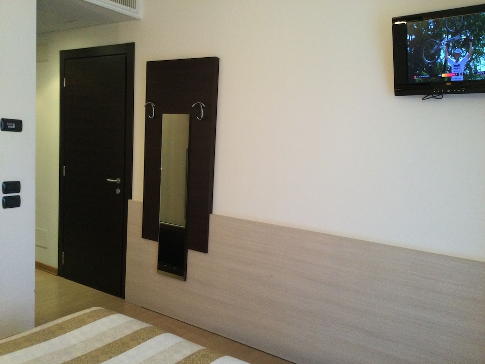 Eraclea Palace Hotel — Hotel rooms in Eraclea Mare, Veneto