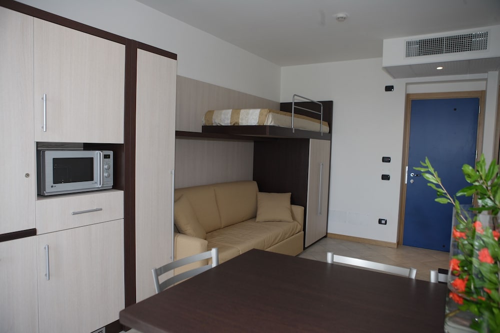 Eraclea Palace Hotel — Hotel rooms in Eraclea Mare, Veneto