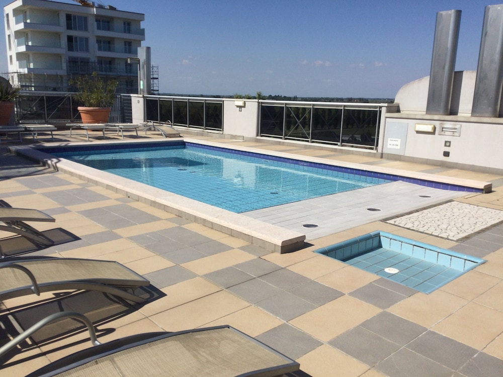 Eraclea Palace Hotel — Swimming pool in Eraclea Mare, Veneto