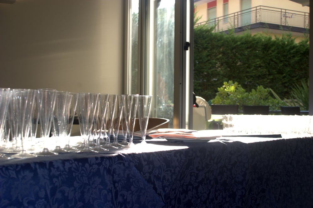 Eraclea Palace Hotel — Restaurant & bars in Eraclea Mare, Veneto