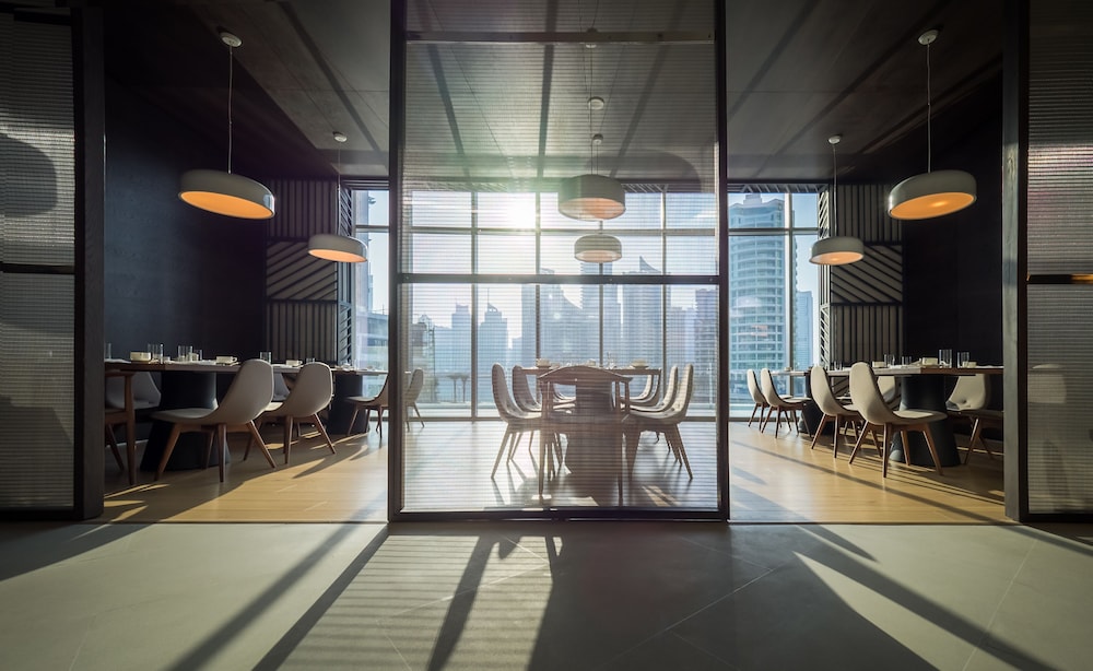 InterContinental Dubai Marina by IHG — Restaurant & bars in Dubai