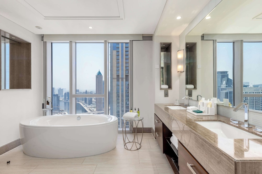Hilton Dubai Al Habtoor City — Hotel rooms in Dubai