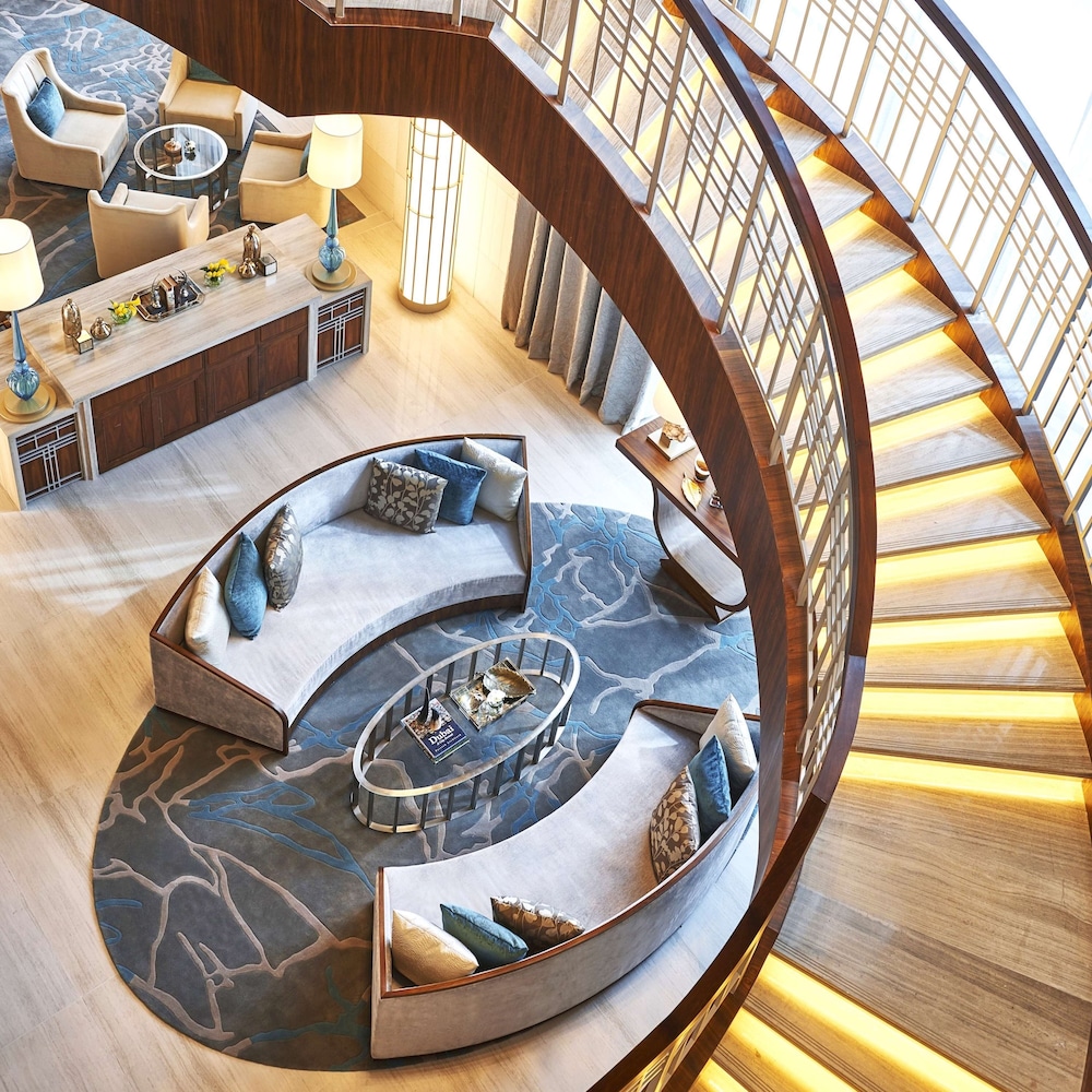 Hilton Dubai Al Habtoor City — Hotel building in Dubai