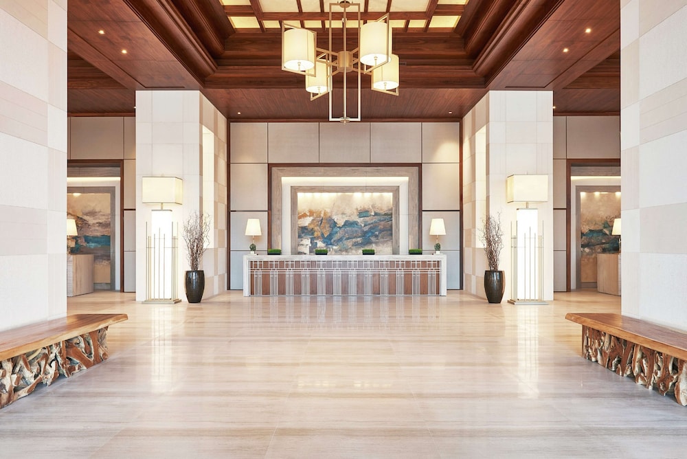 Hilton Dubai Al Habtoor City — Hotel building in Dubai