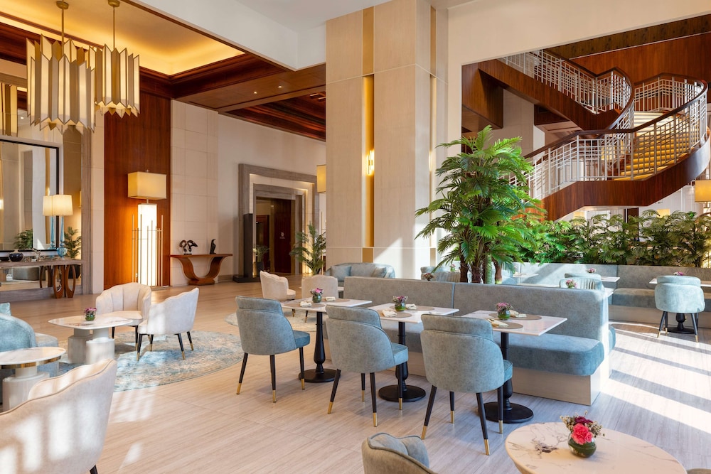 Hilton Dubai Al Habtoor City — Hotel building in Dubai
