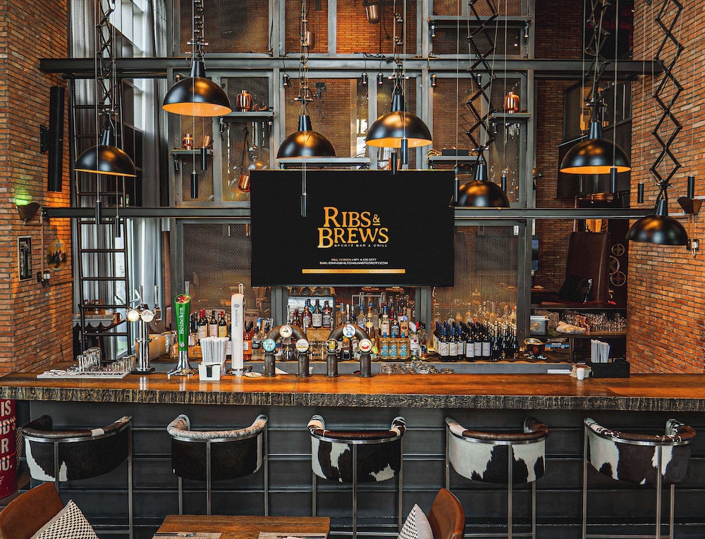 Hilton Dubai Al Habtoor City — Restaurant & bars in Dubai
