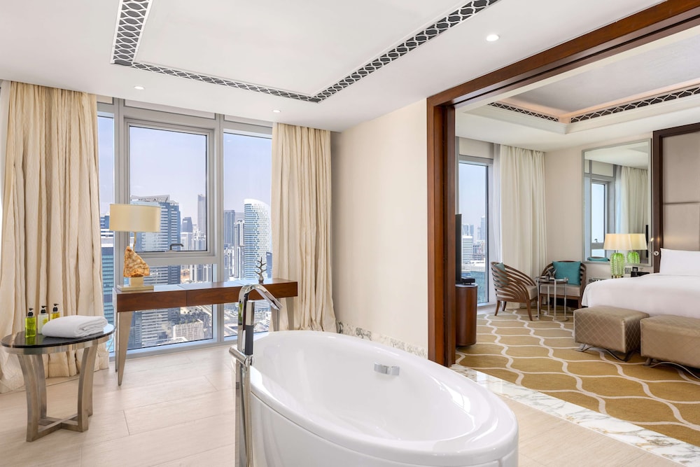 Hilton Dubai Al Habtoor City — Hotel rooms in Dubai
