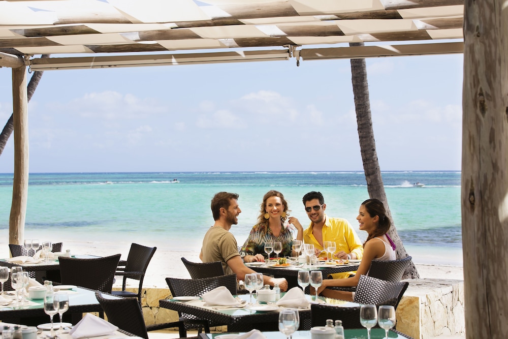 Barceló Bávaro Beach - Adults Only - All Inclusive — Restaurant & bars in Bavaro, La Altagracia