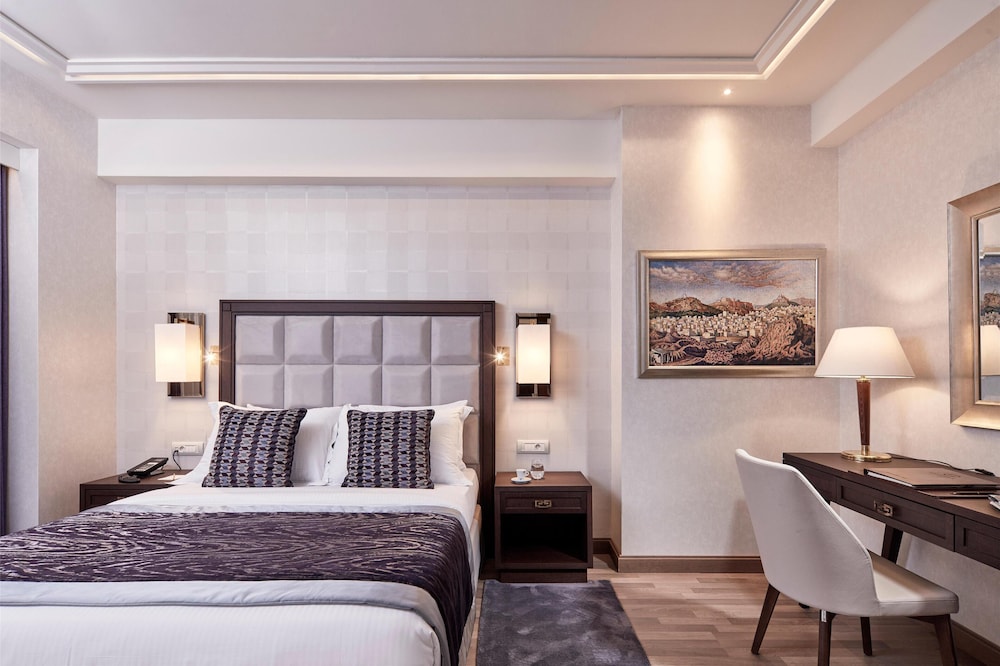 Electra Metropolis Athens — Hotel rooms in Athens, Attica