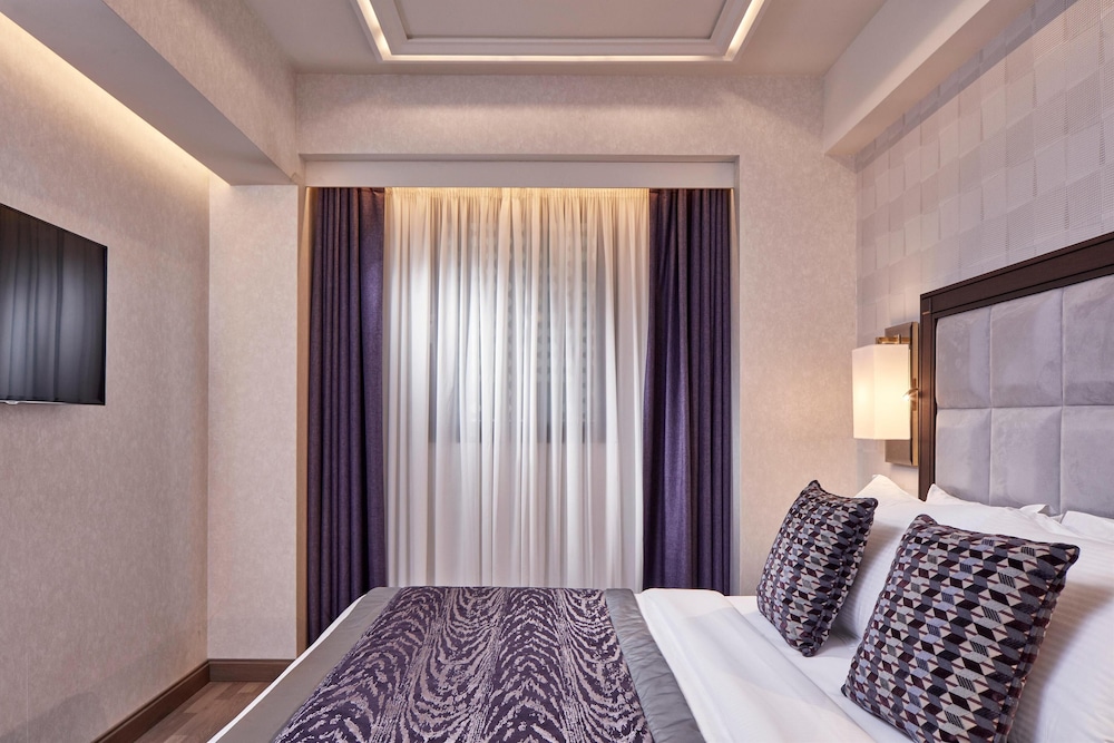 Electra Metropolis Athens — Hotel rooms in Athens, Attica