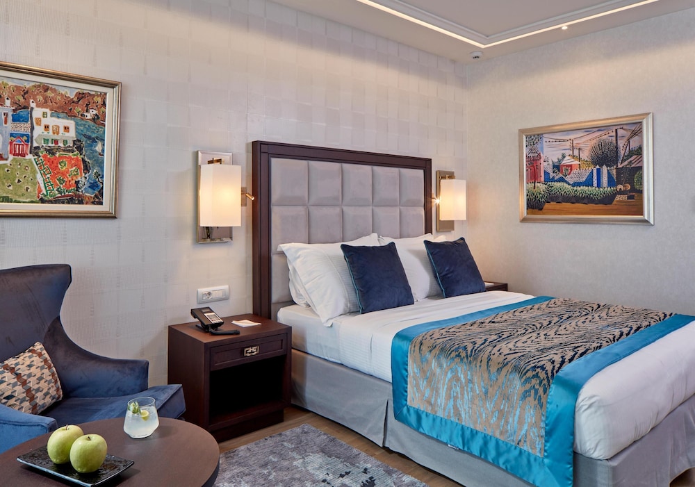 Electra Metropolis Athens — Hotel rooms in Athens, Attica