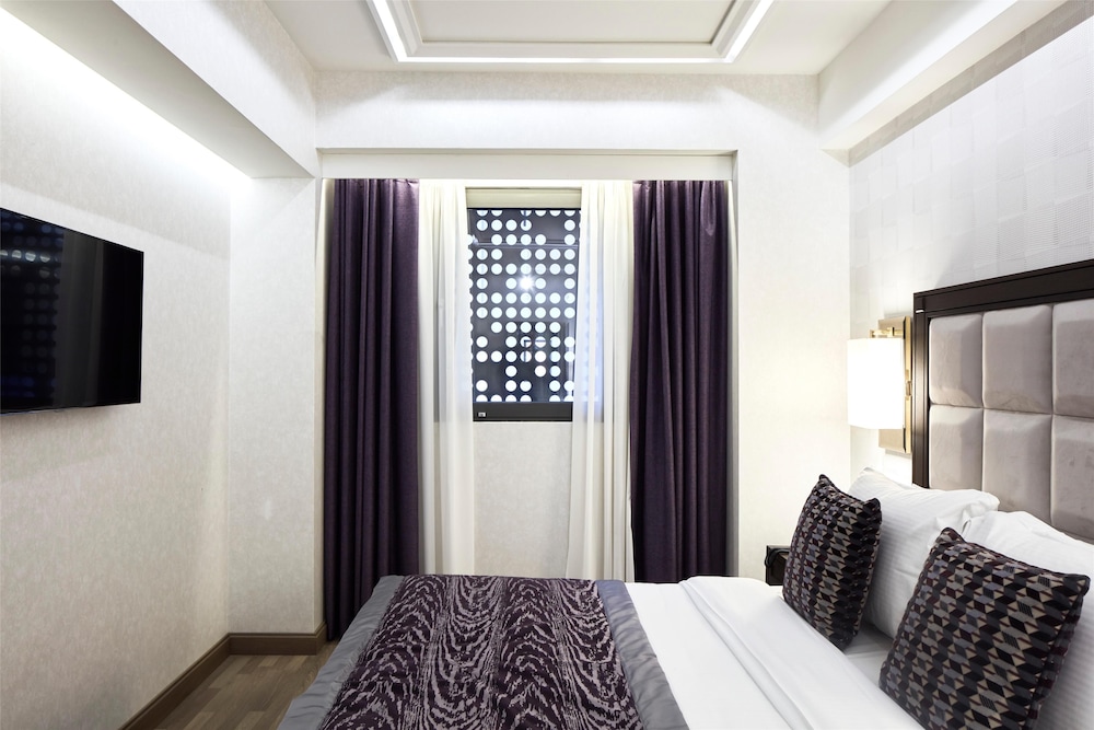 Electra Metropolis Athens — Hotel rooms in Athens, Attica