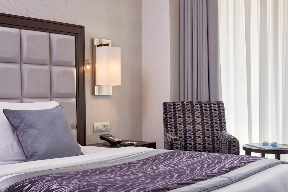 Electra Metropolis Athens — Hotel rooms in Athens, Attica