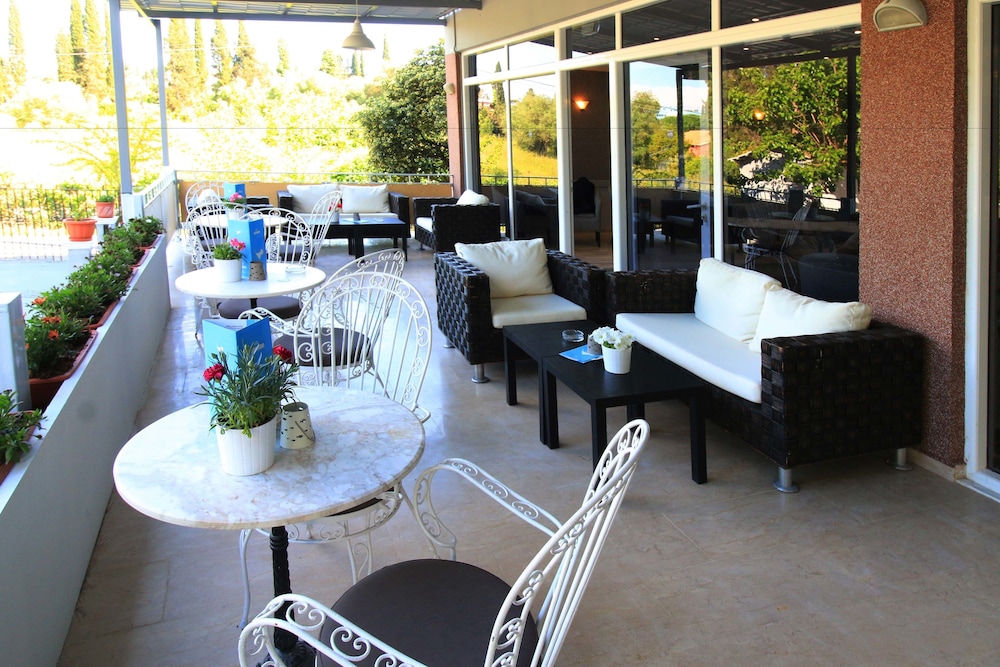 Silver Bay Hotel — Restaurant & bars in Gouvia, Ionian Islands