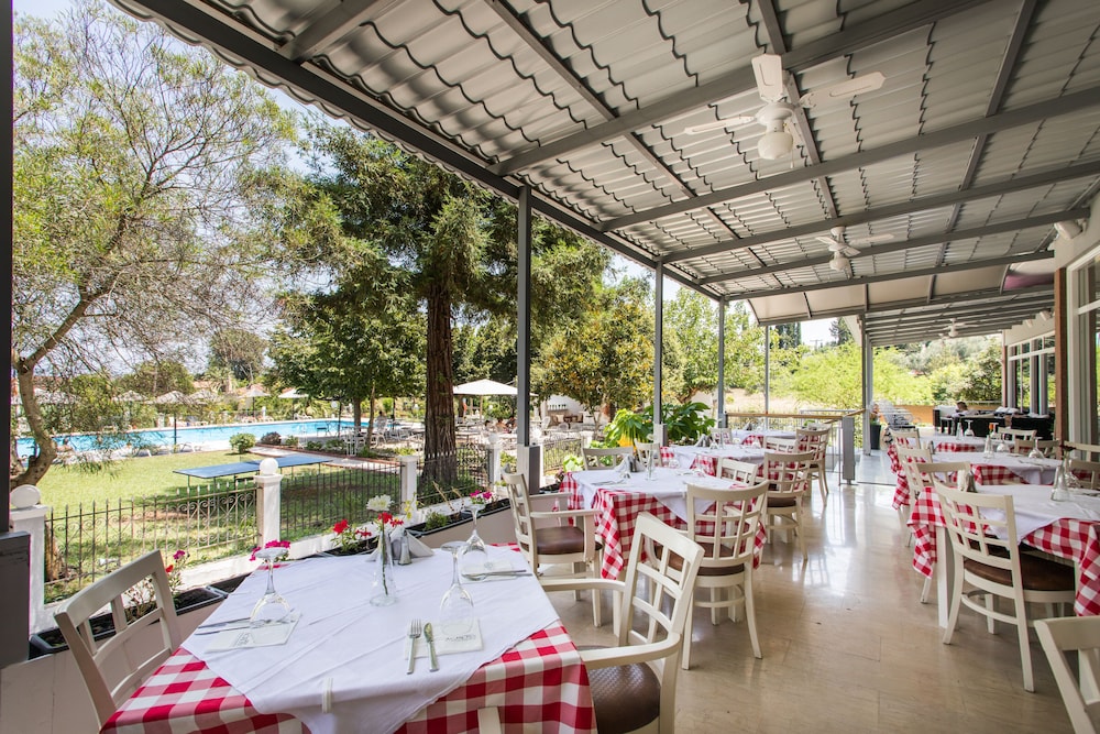 Silver Bay Hotel — Restaurant & bars in Gouvia, Ionian Islands