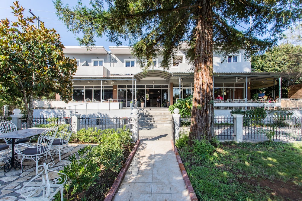 Silver Bay Hotel — Hotel building in Gouvia, Ionian Islands
