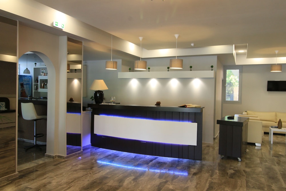 Silver Bay Hotel — Hotel building in Gouvia, Ionian Islands