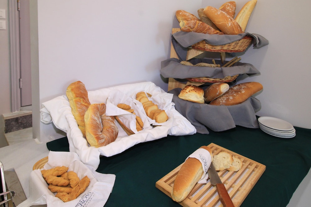Silver Bay Hotel — Restaurant & bars in Gouvia, Ionian Islands