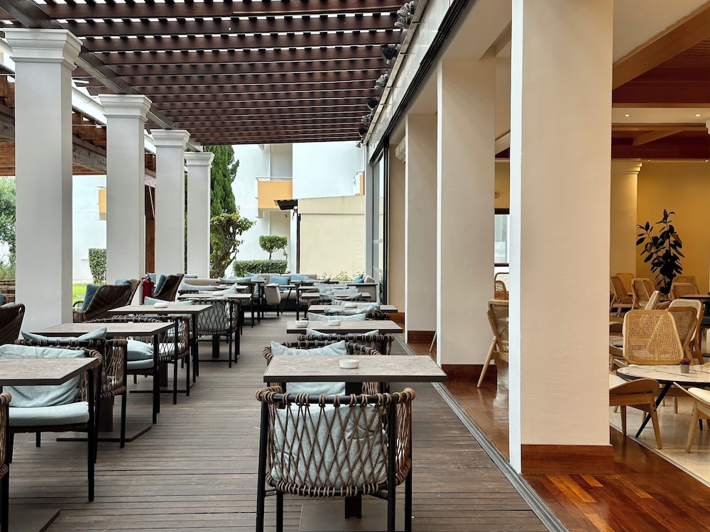 Kerkyra Blue Hotel & Spa by Louis Hotels — Restaurant & bars in Alykes, Ionian Islands