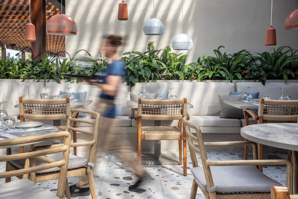 Kerkyra Blue Hotel & Spa by Louis Hotels — Restaurant & bars in Alykes, Ionian Islands