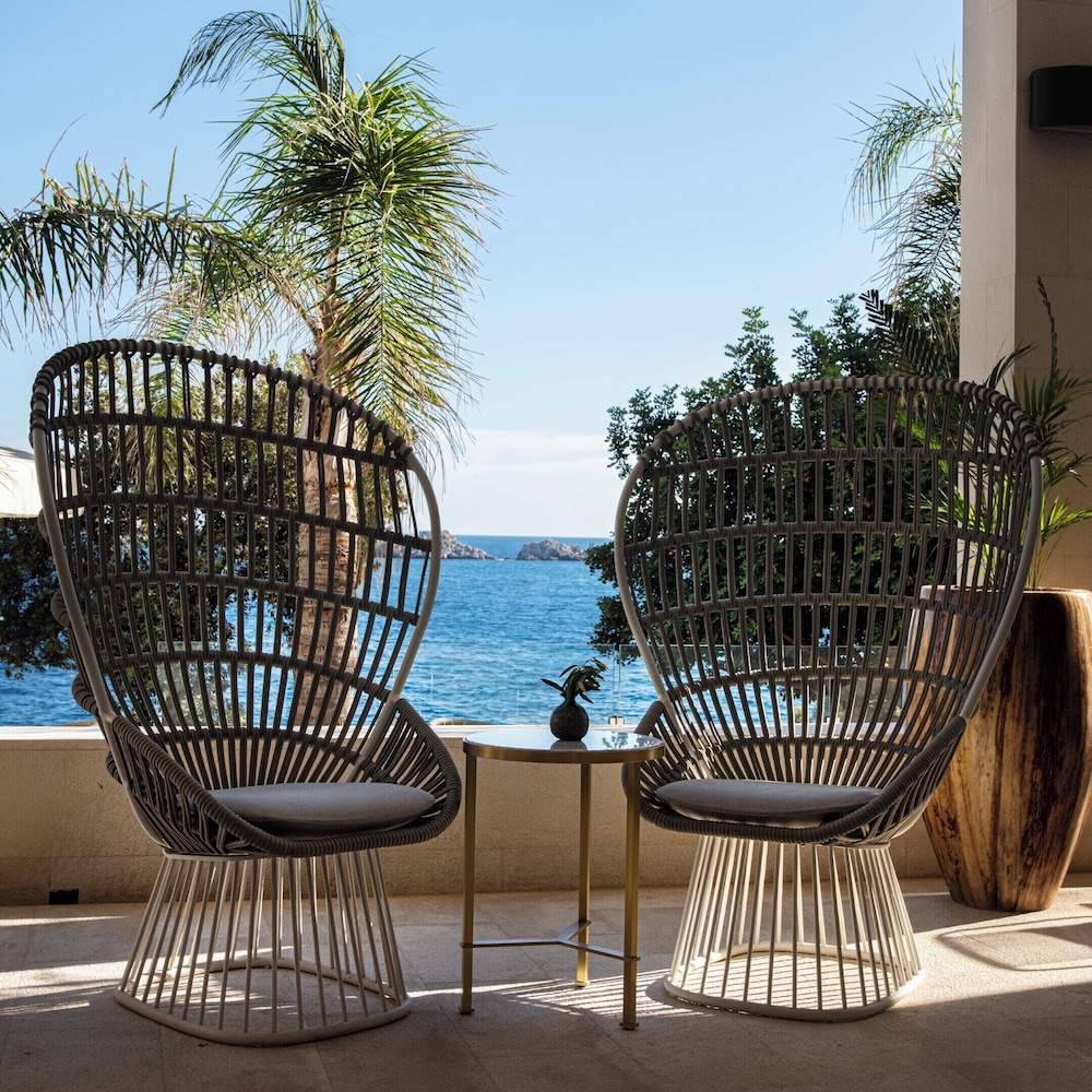 Royal Palm Hotel — Restaurant & bars in Dubrovnik, Dubrovnik-Neretva