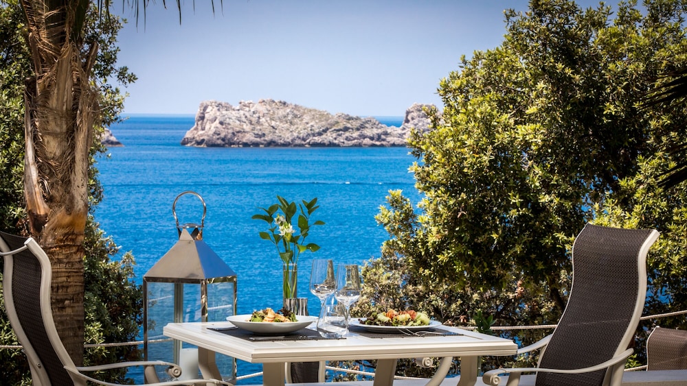 Royal Palm Hotel — Restaurant & bars in Dubrovnik, Dubrovnik-Neretva