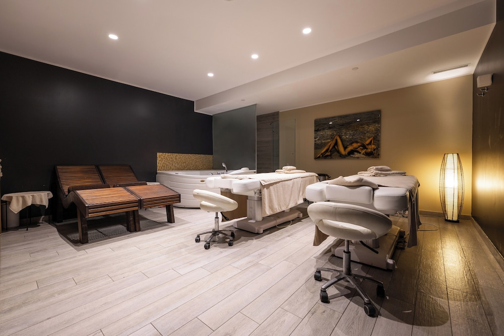 Royal Palm Hotel — Spa in Dubrovnik, Dubrovnik-Neretva