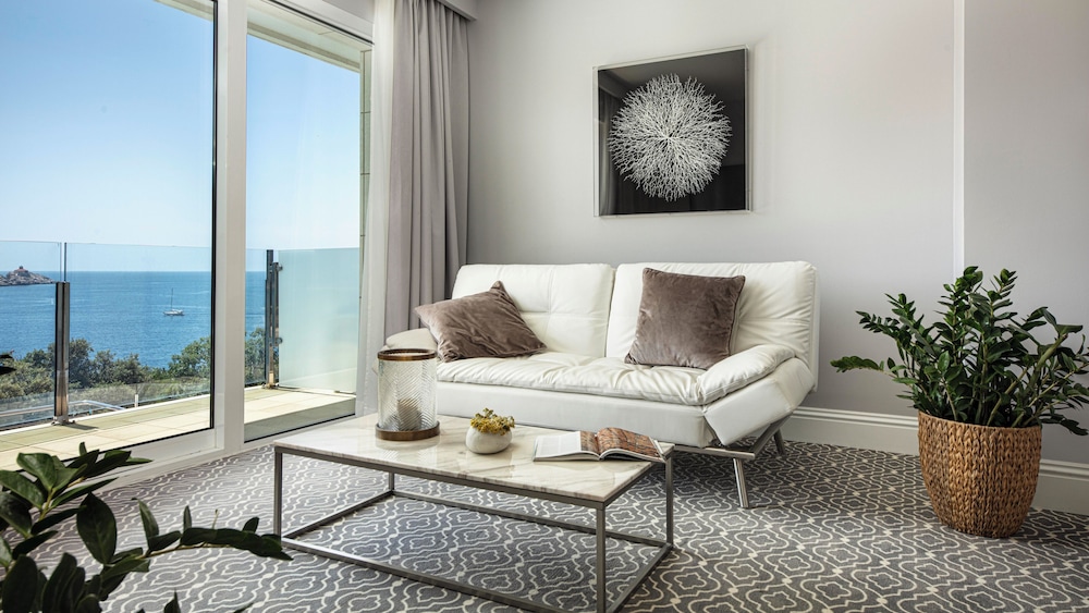 Royal Palm Hotel — Hotel rooms in Dubrovnik, Dubrovnik-Neretva