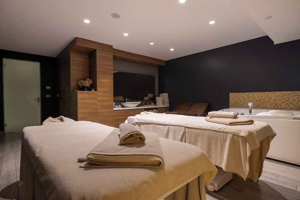 Royal Palm Hotel — Hotel rooms in Dubrovnik, Dubrovnik-Neretva