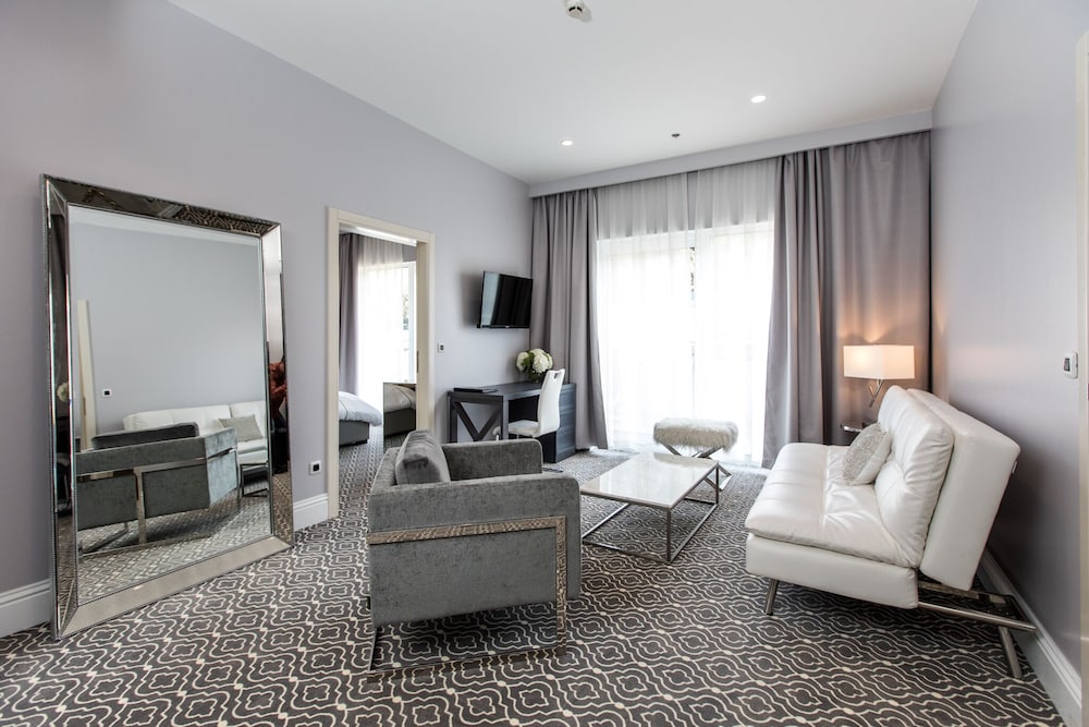 Royal Palm Hotel — Hotel rooms in Dubrovnik, Dubrovnik-Neretva