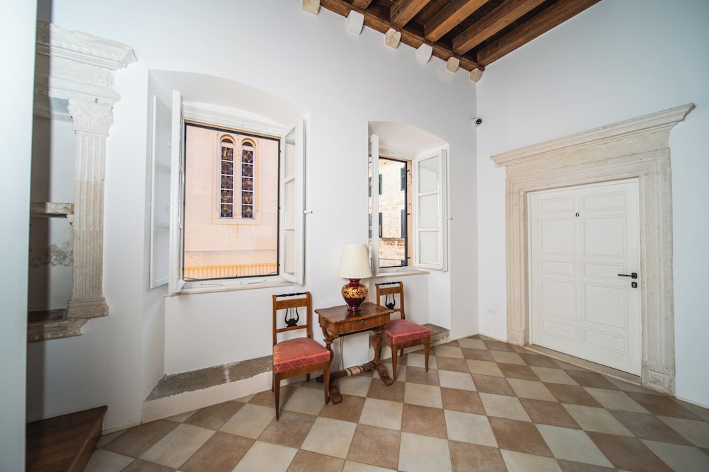 SUNce Palace Apartments with free offsite parking — Hotel rooms in Dubrovnik, Dubrovnik-Neretva