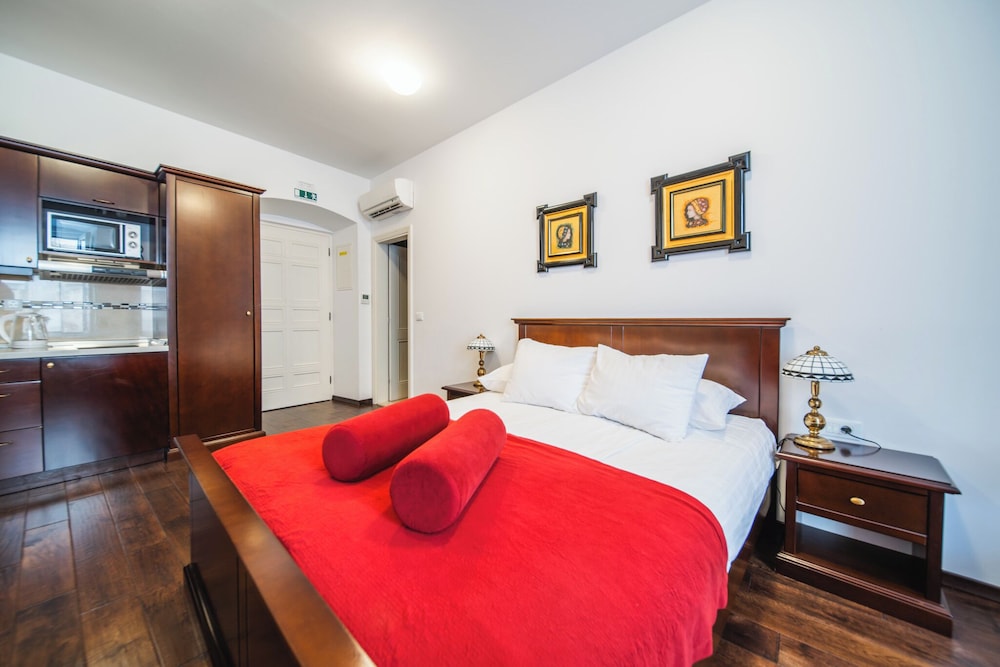 SUNce Palace Apartments with free offsite parking — Hotel rooms in Dubrovnik, Dubrovnik-Neretva