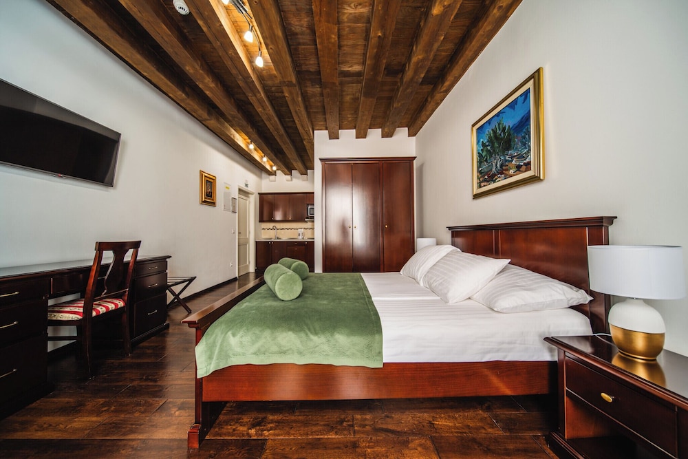 SUNce Palace Apartments with free offsite parking — Hotel rooms in Dubrovnik, Dubrovnik-Neretva