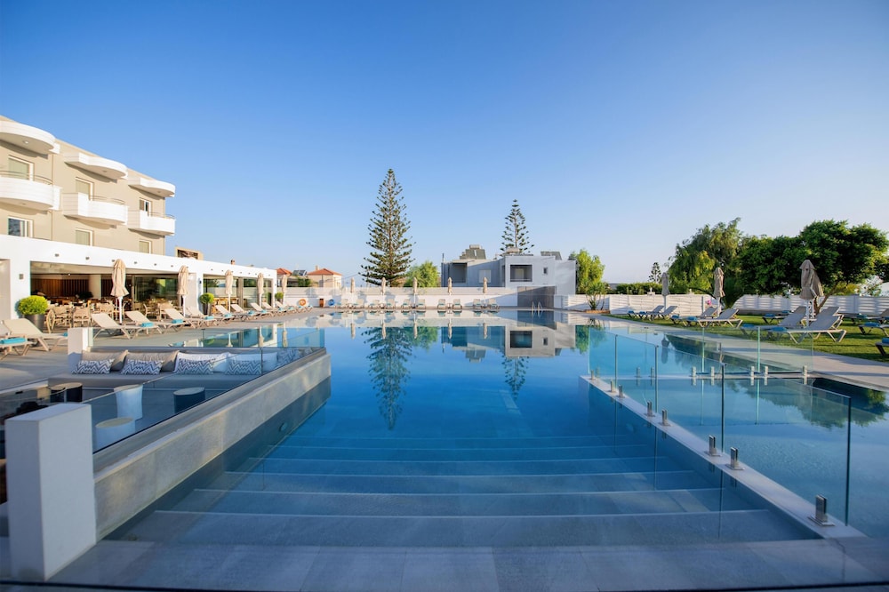 Dore Hotel — Main photo in Chania