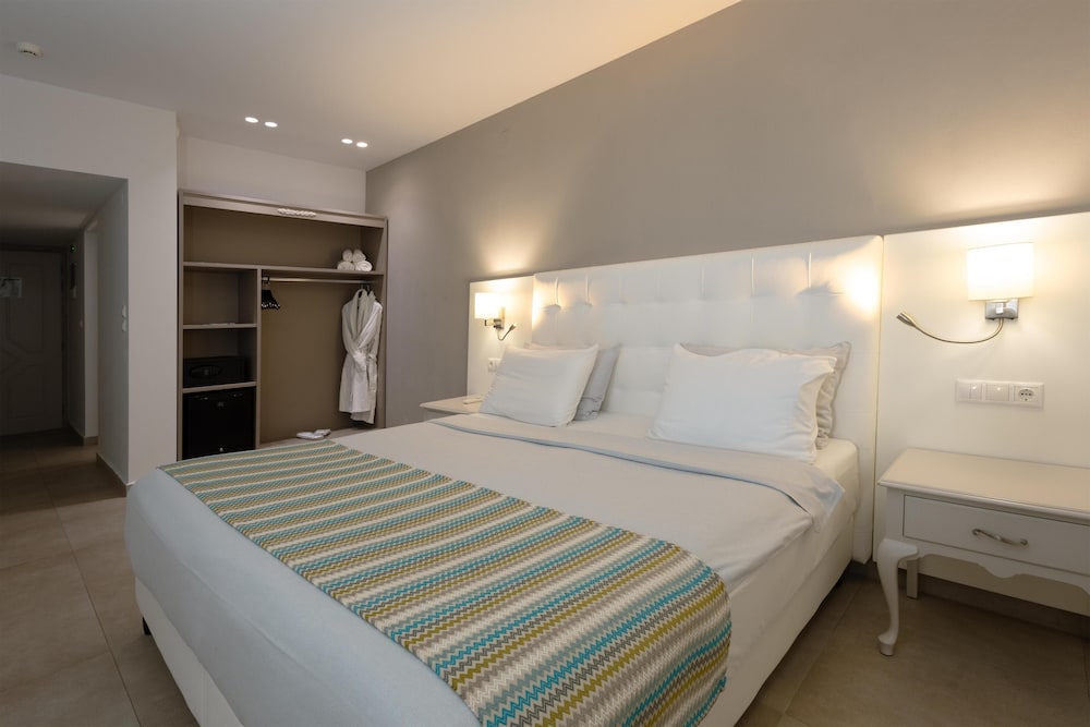 Dore Hotel — Hotel rooms in Chania