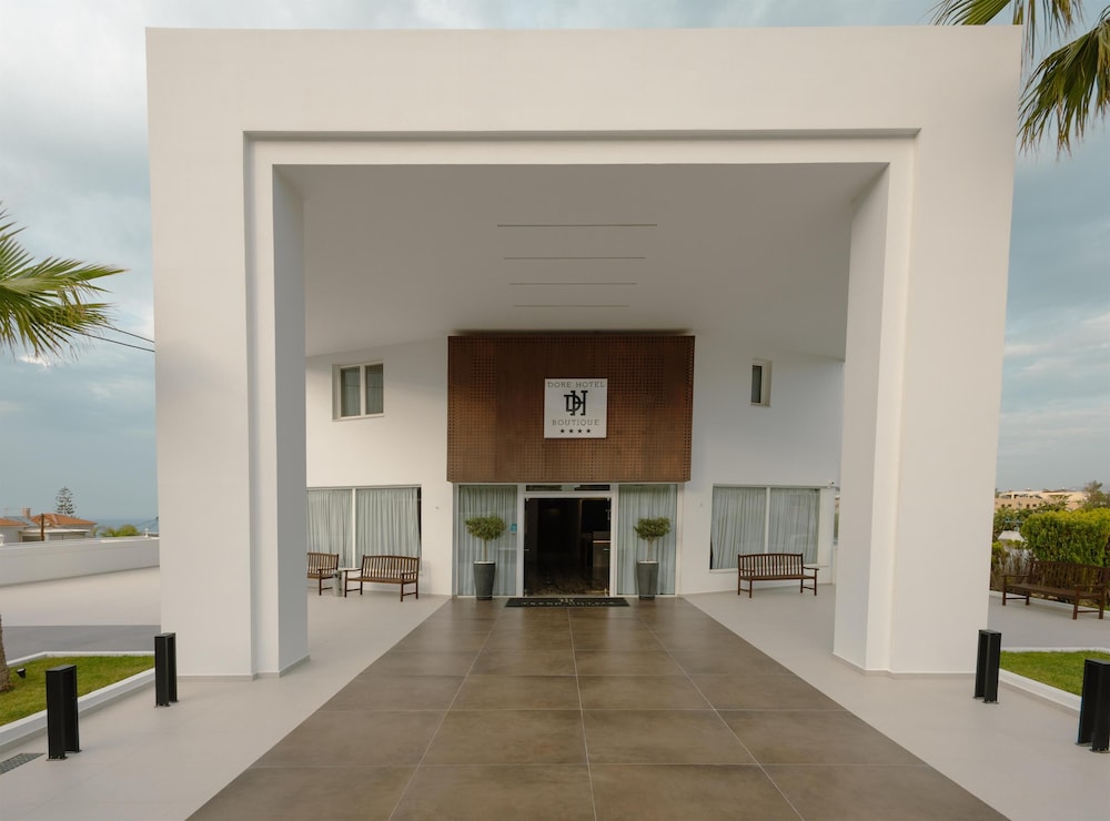 Dore Hotel — Hotel building in Chania