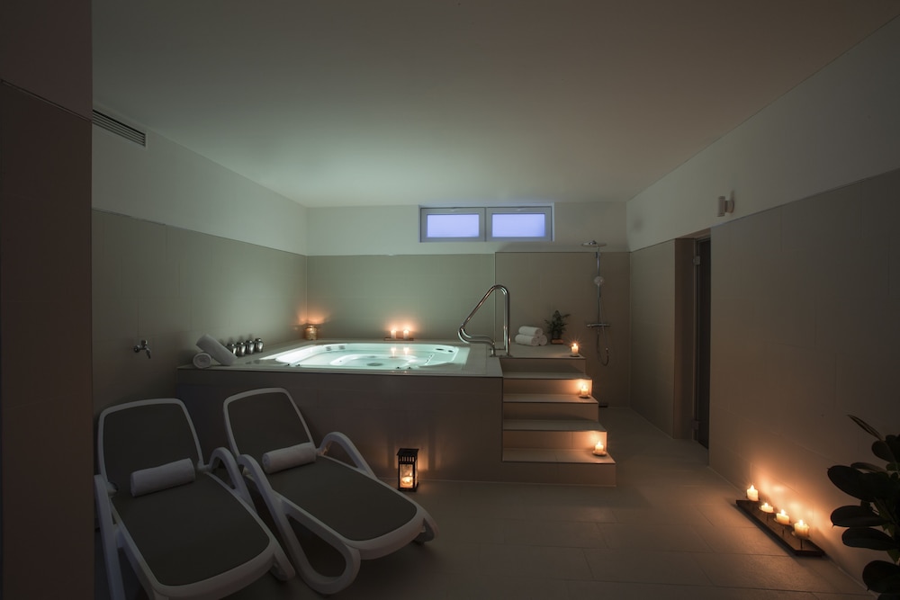 Homaris West Side – Self- Check In — Spa in Berlin, Berlin