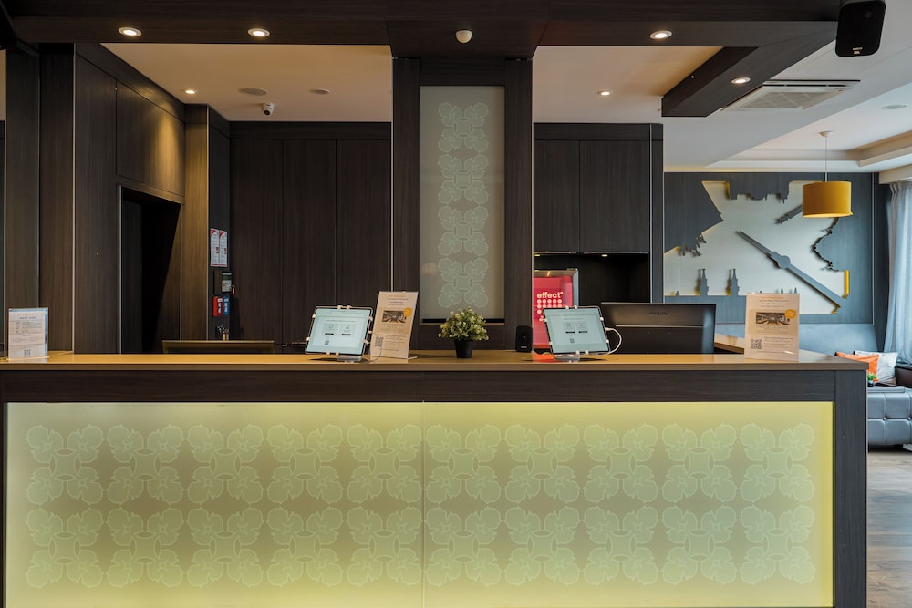 Homaris West Side – Self- Check In — Hotel building in Berlin, Berlin