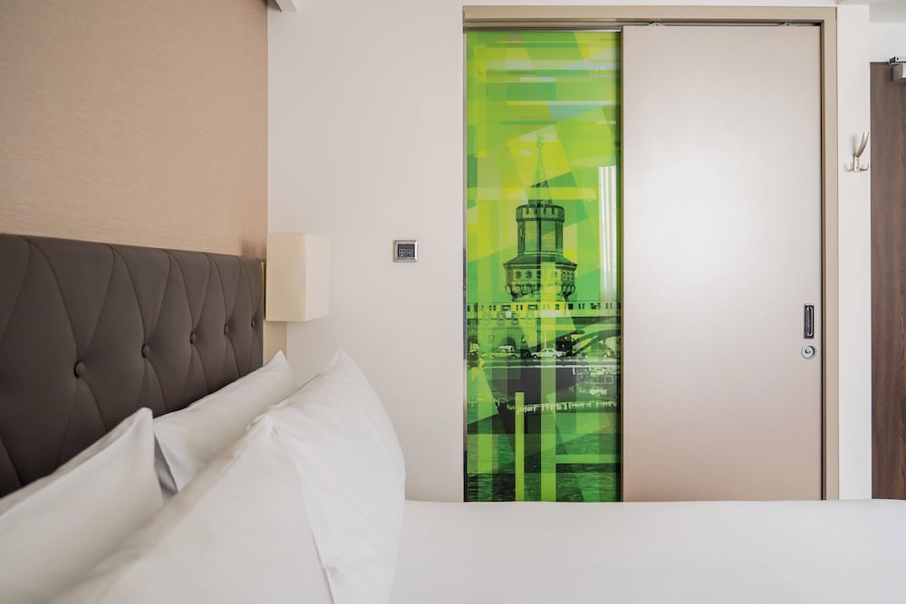 Homaris West Side – Self- Check In — Hotel rooms in Berlin, Berlin