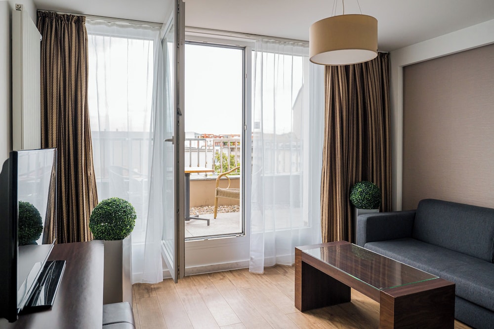 Homaris West Side – Self- Check In — Hotel rooms in Berlin, Berlin