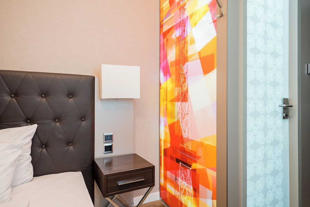 Homaris West Side – Self- Check In — Hotel rooms in Berlin, Berlin