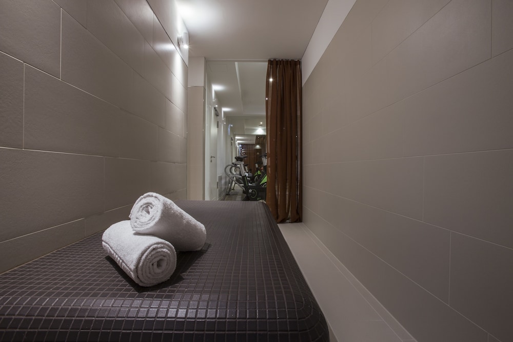 Homaris West Side – Self- Check In — Spa in Berlin, Berlin