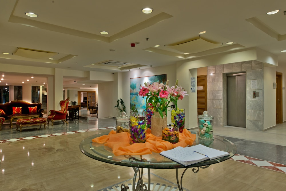 Minos Hotel — Hotel building in Rethymnon