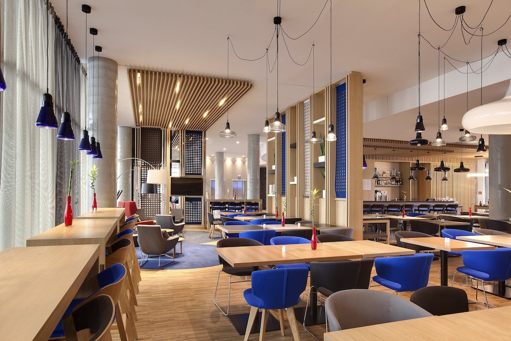 Holiday Inn Express Berlin - Alexanderplatz by IHG — Restaurant & bars in Berlin, Berlin