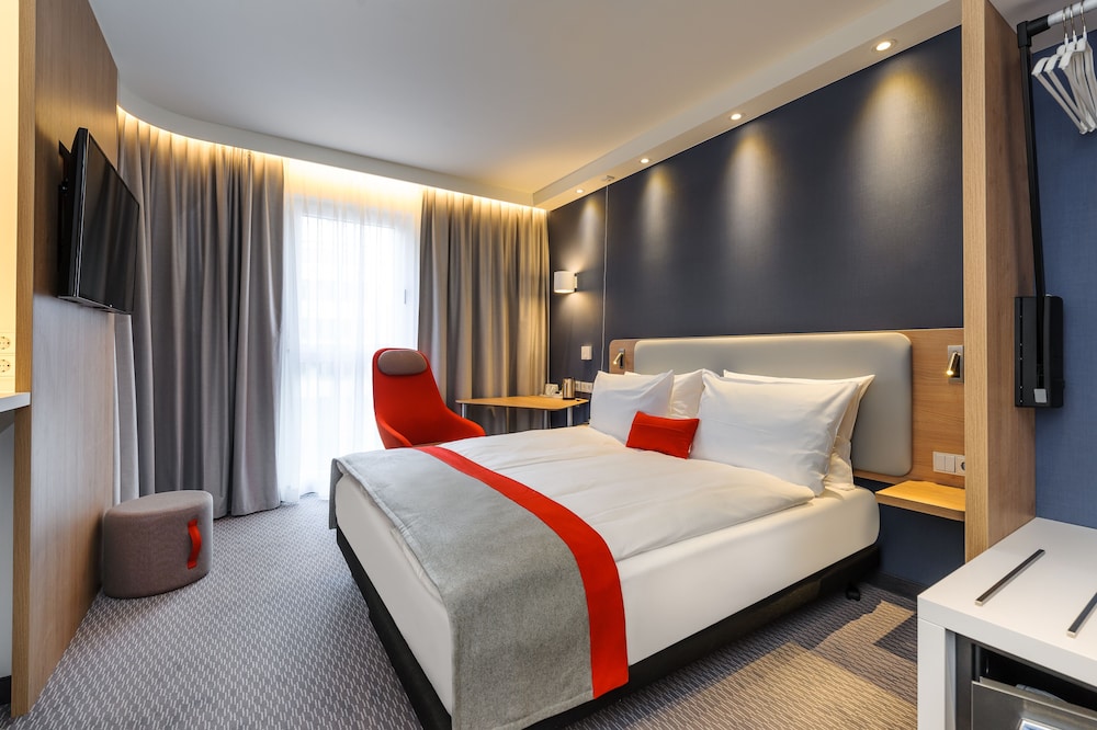 Holiday Inn Express Berlin - Alexanderplatz by IHG — Hotel rooms in Berlin, Berlin