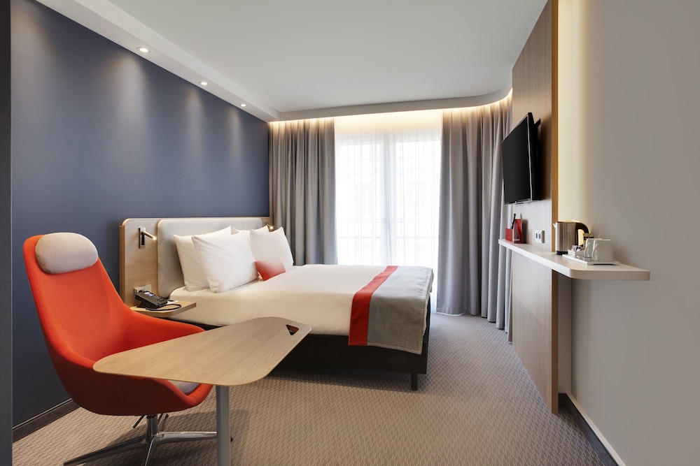 Holiday Inn Express Berlin - Alexanderplatz by IHG — Hotel rooms in Berlin, Berlin